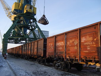 Ferromanganese transshipment - Feb 2007 Ferromanganese transshipment - Feb 2007
