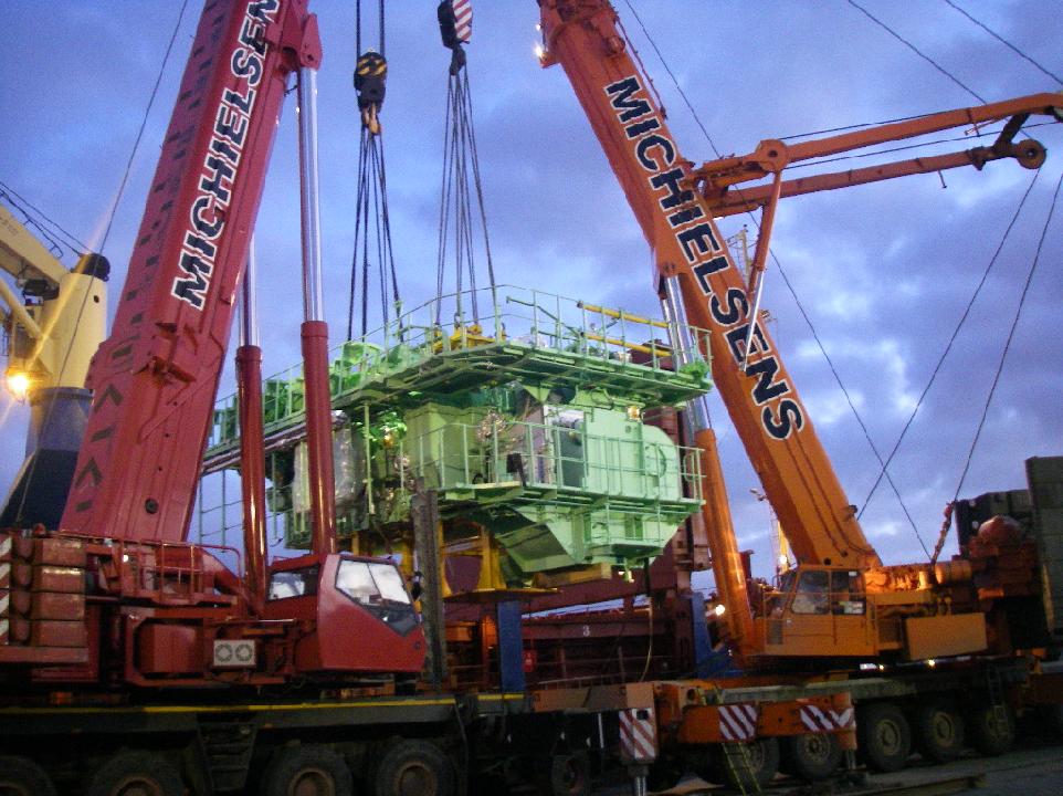Transportation of main engine #3 Transportation of main engine #3